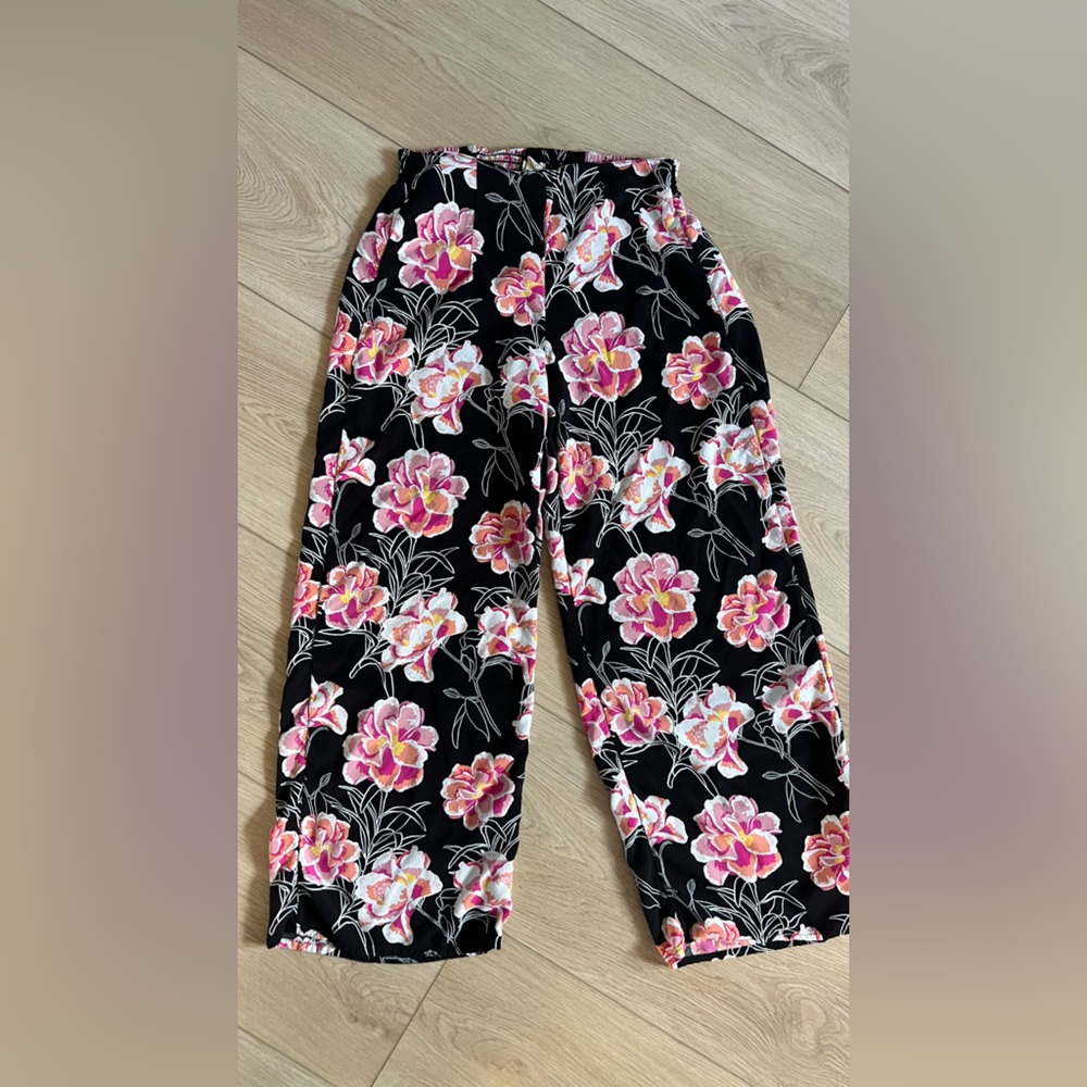 Roxy Black Pants with Pink Floral Design